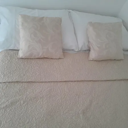 Apartment Tombili 2 *